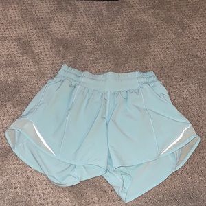 Lululemon Hotty Hot Low Rise Short 4" blue